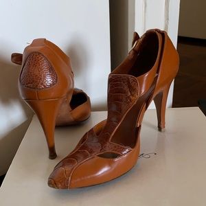 C Label Faux Alligator Heels
